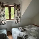 Dom Nad Jeziorem Mazury Pomost Segment 1 Сasa de vacaciones *